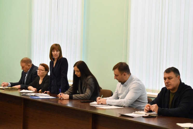 Глава Ртищевского муниципального района Александр Жуковский провел постоянно действующее совещание с начальниками отделов администрации Ртищевского района и главами администраций сельских поселений.