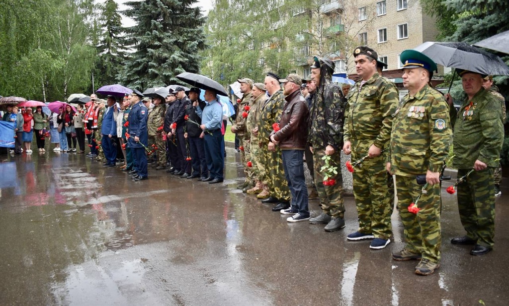 Сегодня, у памятника воинам-интернационалистам состоялся торжественный митинг, посвященный Дню ветеранов боевых действий..