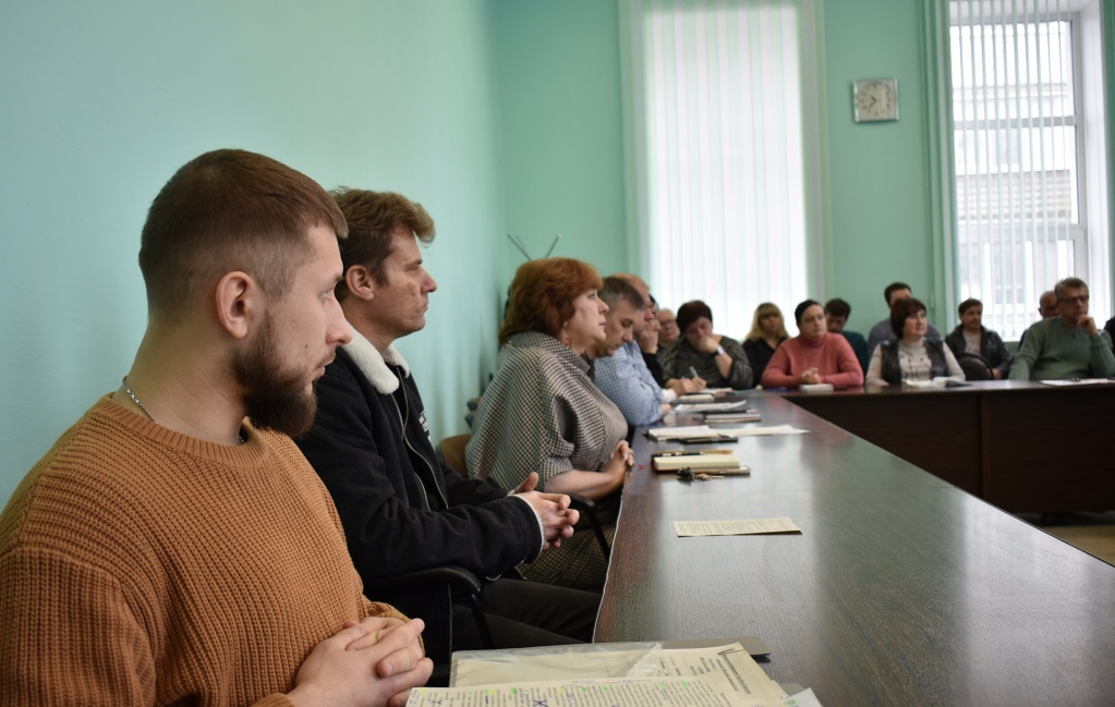 В администрации Ртищевского района состоялось заседание оперативного штаба по проведению месячника по благоустройству.