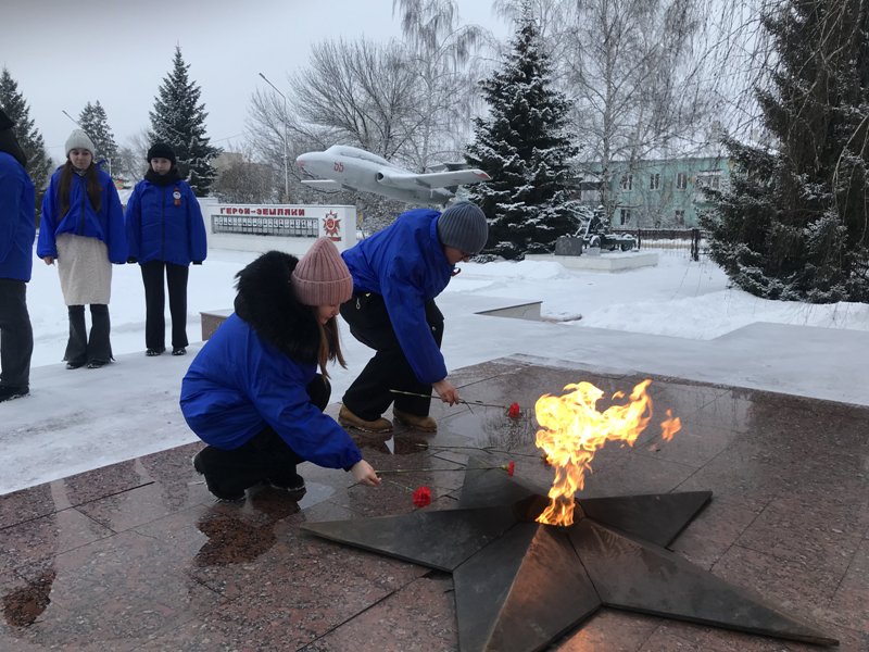 В городе Ртищево 2 февраля почтили память героев Сталинградской битвы.