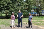 Председатель Общественного Совета Людмила Иванова совместно с заместителем главы администрации по промышленности, транспорту, ЖКХ и сельскому хозяйству РМР Константином Мызниковым проверили ход работ по благоустройству сквера «Центральный». Председатель Общественного Совета Людмила Иванова совместно с заместителем главы администрации по промышленности, транспорту, ЖКХ и сельскому хозяйству РМР Константином Мызниковым проверили ход работ по благоустройству сквера «Центральный».