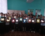 В рамках профилактического мероприятия «Зимние каникулы!» автоинспекторы провели урок дорожной безопасности с учениками 3 класса МАОУ «СОШ №8» г. Ртищево. В рамках профилактического мероприятия «Зимние каникулы!» автоинспекторы провели урок дорожной безопасности с учениками 3 класса МАОУ «СОШ №8» г. Ртищево.