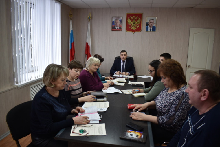 Сегодня состоялось заседание межведомственной комиссии Ртищевского района по вопросам неформальной занятости и обеспечения роста заработной платы на предприятиях района. Сегодня состоялось заседание межведомственной комиссии Ртищевского района по вопросам неформальной занятости и обеспечения роста заработной платы на предприятиях района.